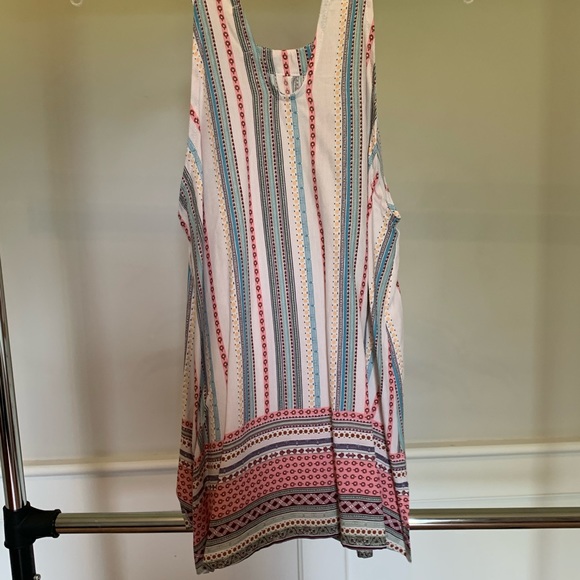 Tank - Picture 2 of 2